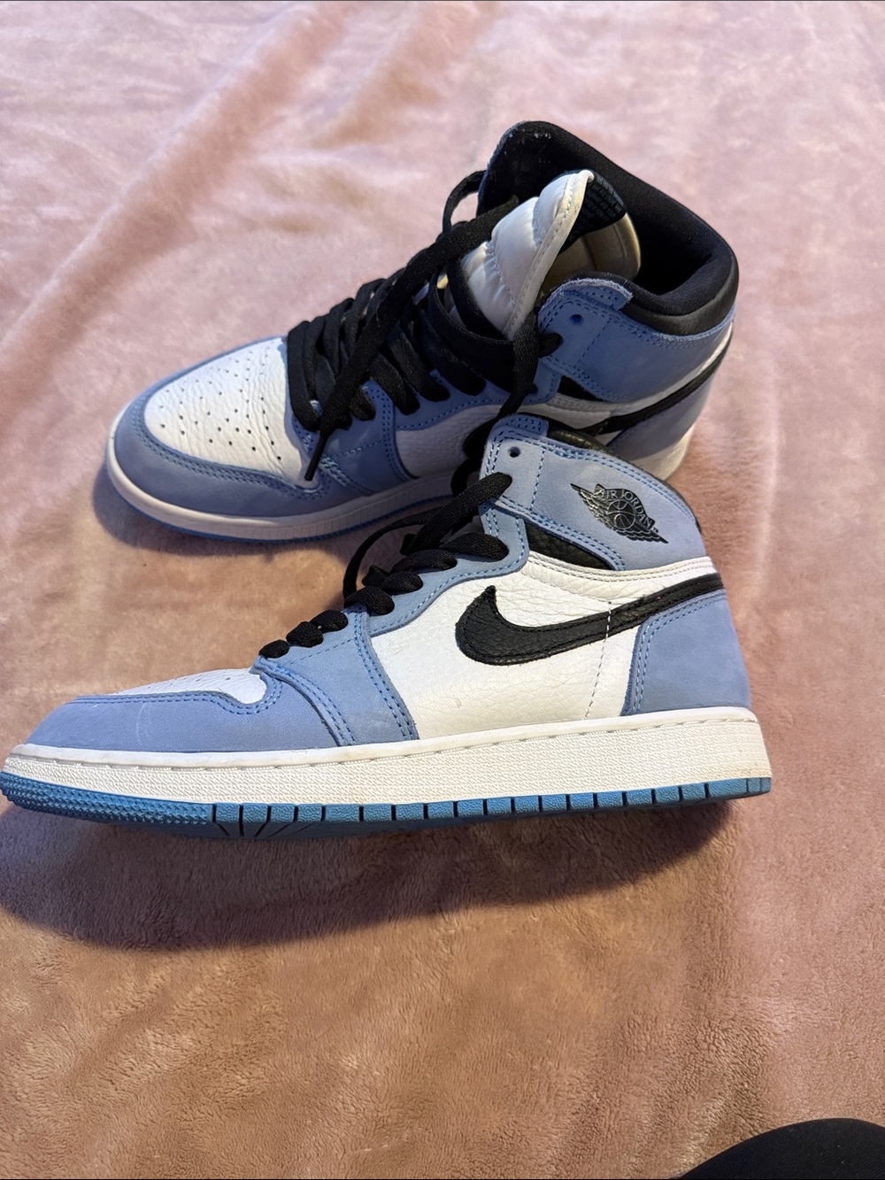Air Jordan 1 Retro high OG university blue